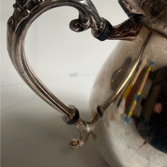 Vintage 1960’s F.B. Rogers Silver Plate Coffee/Tea Pot   w/Creamer & Tray 40 oz. - Picture 10 of 15